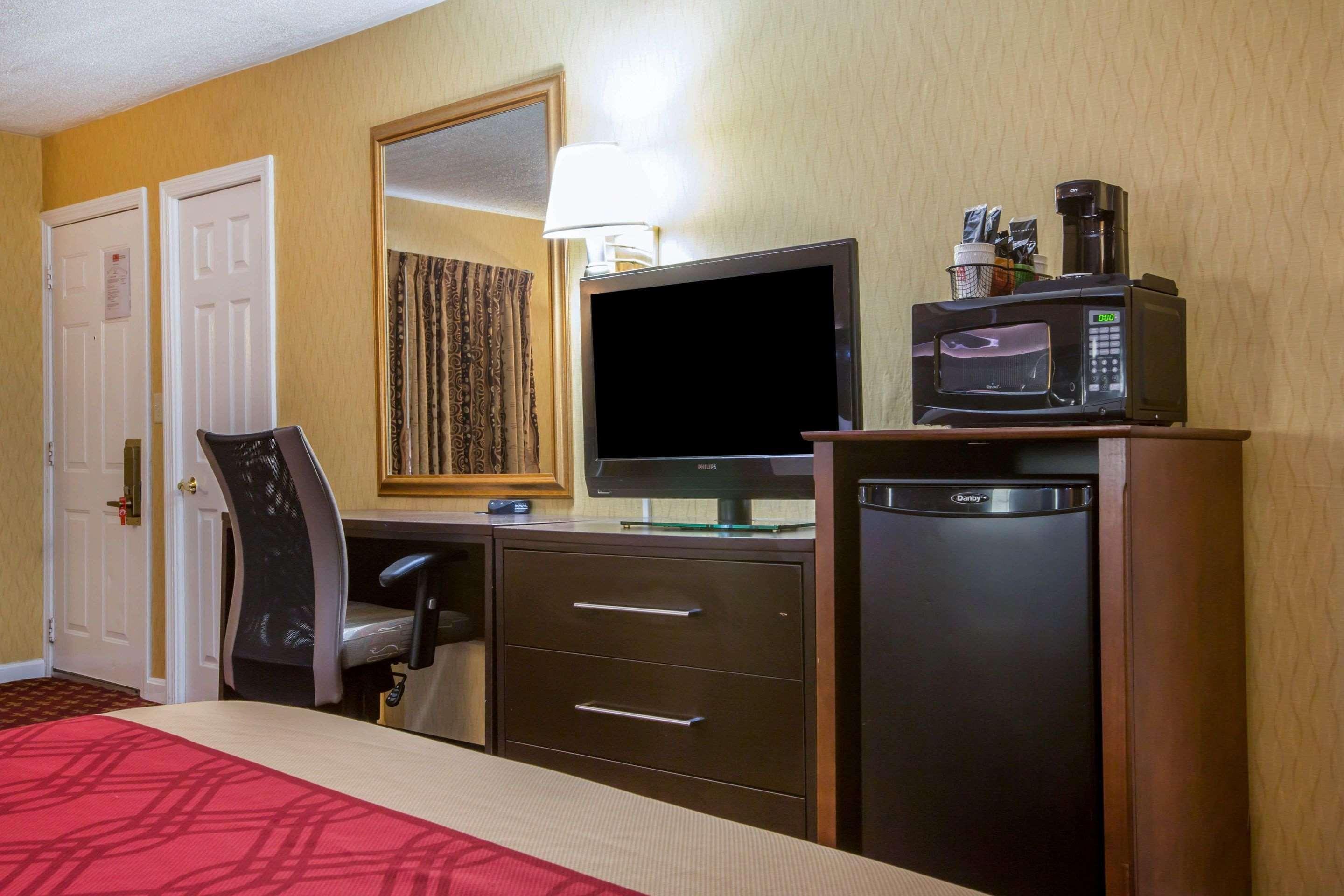 Econo Lodge Montpelier I-89 Экстерьер фото